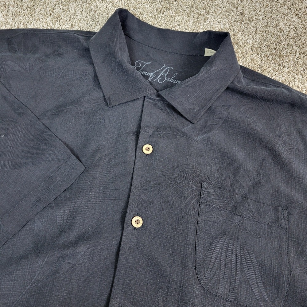 Tommy Bahama Men's Black Tropical Print Button-Down Shirt